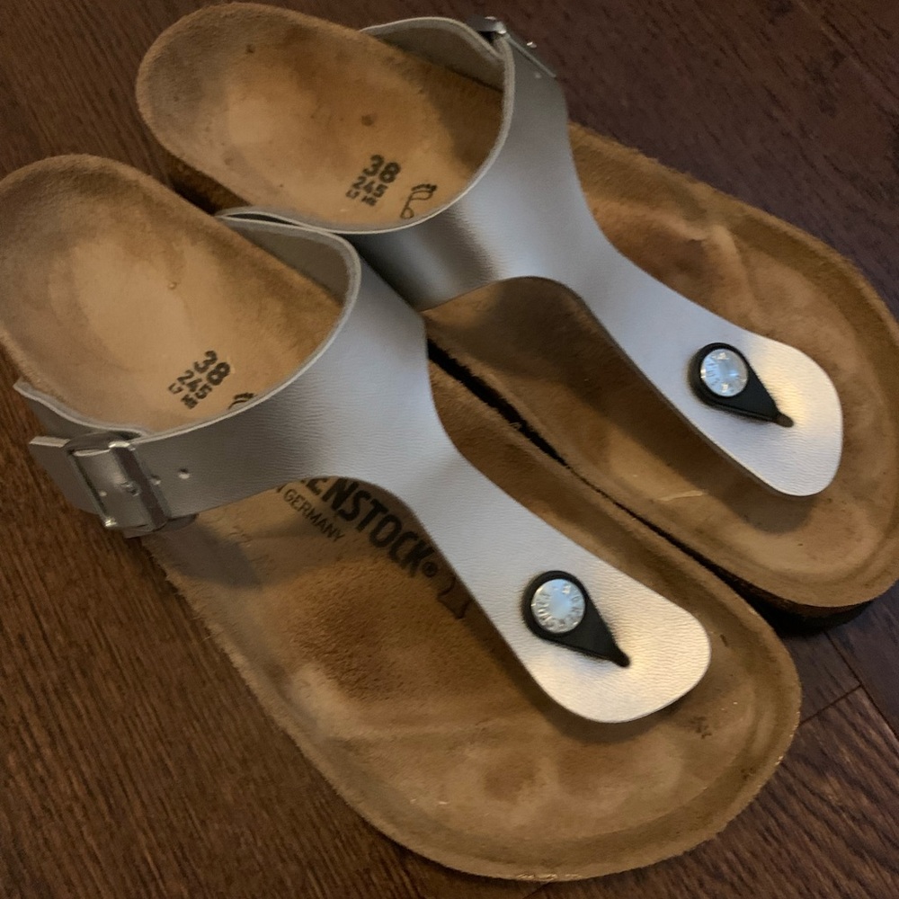 Birkenstock Gizeh Women's Silver Sandals size 38 (7-7.5)